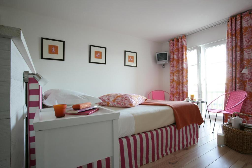 Hotel La Baie Des Anges Spa Marin Landeda Room photo
